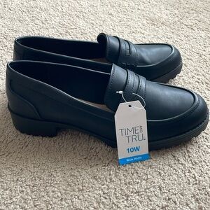 NWT Time and Tru Women's Penny Loafers Wide Width